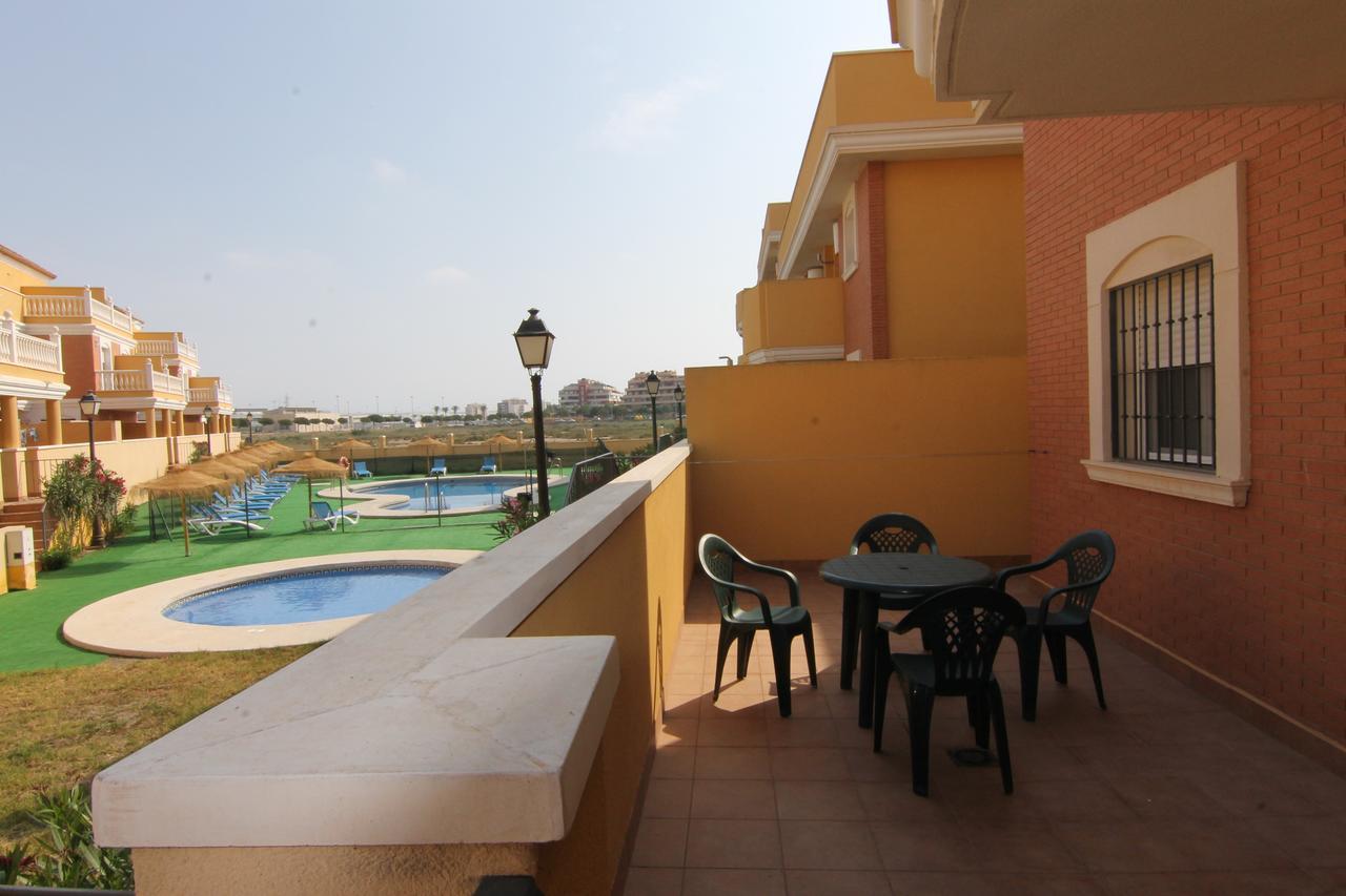 Apartamentos Playamar Roquetas de Mar Kültér fotó